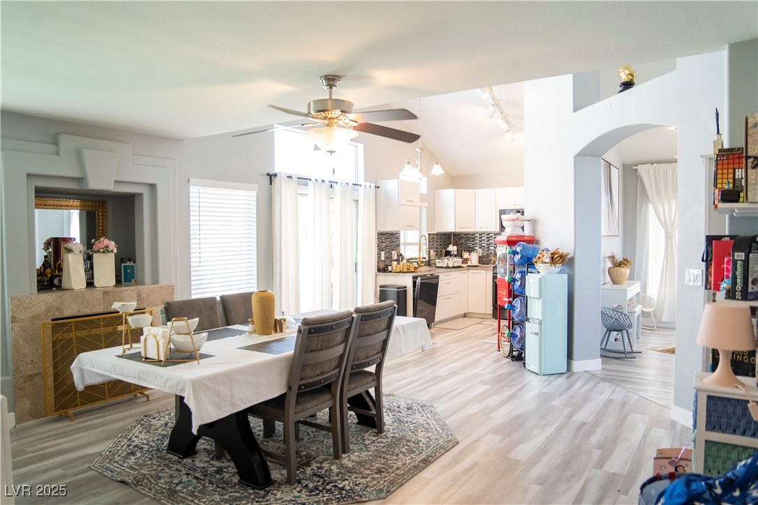 7233 Buglehorn Street