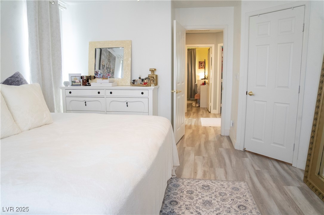 7233 Buglehorn Street