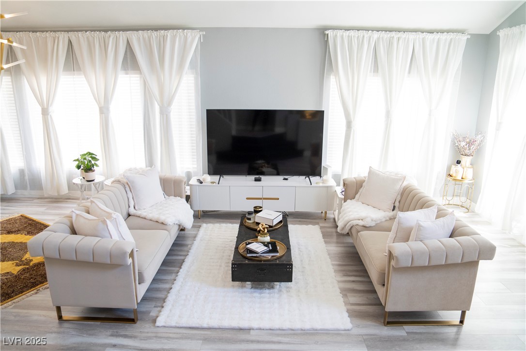 7233 Buglehorn Street