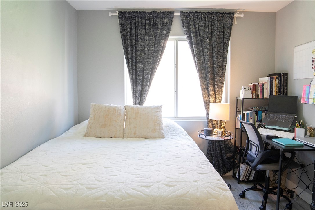 7233 Buglehorn Street