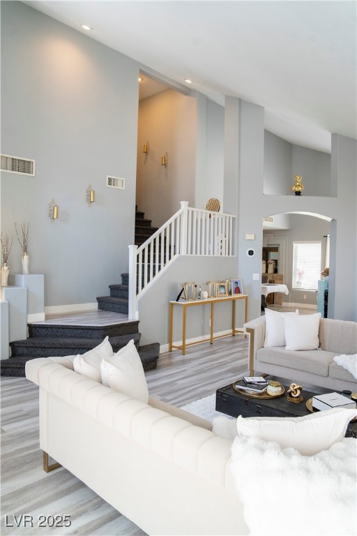 7233 Buglehorn Street