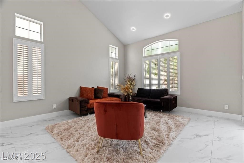 9416 Rolling Ridge Lane