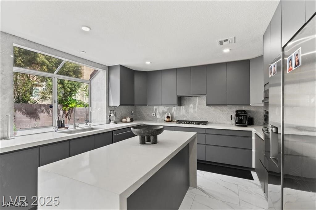 9416 Rolling Ridge Lane