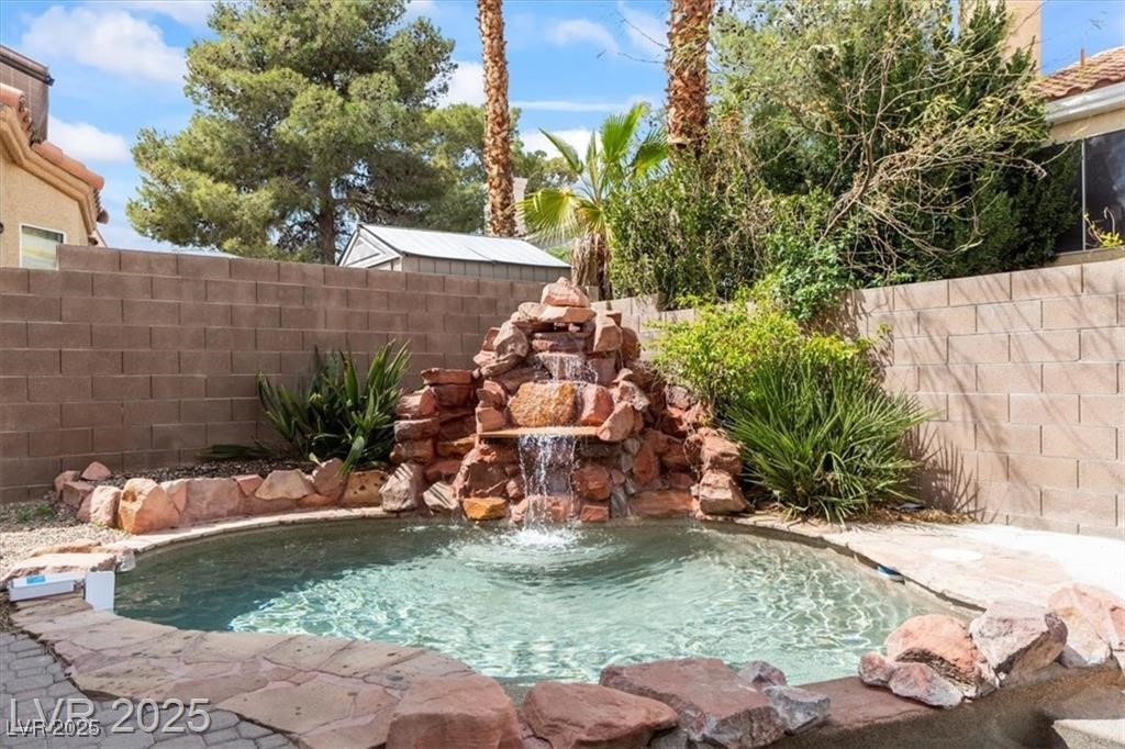 9416 Rolling Ridge Lane