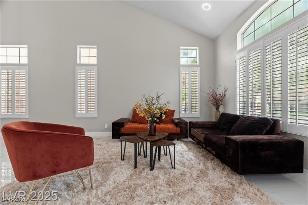 9416 Rolling Ridge Lane