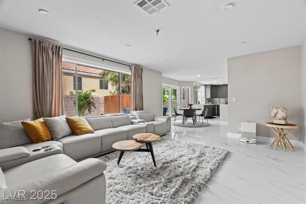 9416 Rolling Ridge Lane