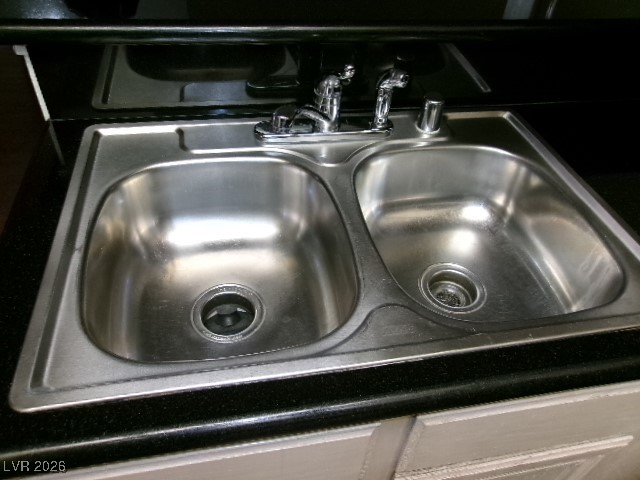 940 North Sloan Lane 201