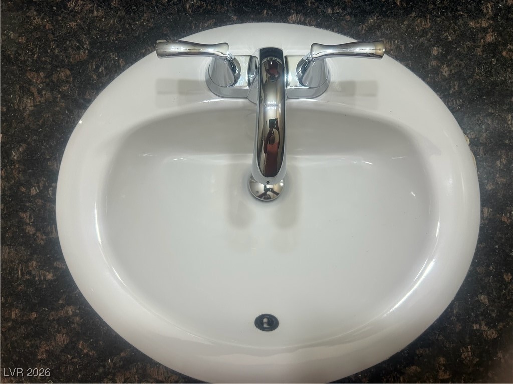 940 North Sloan Lane 201