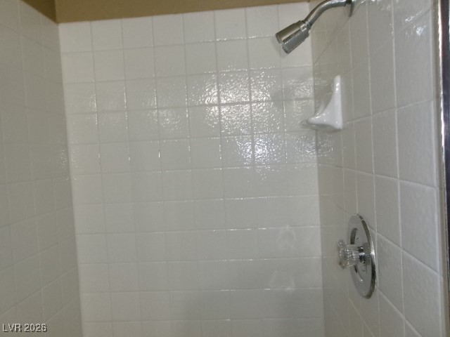 940 North Sloan Lane 201