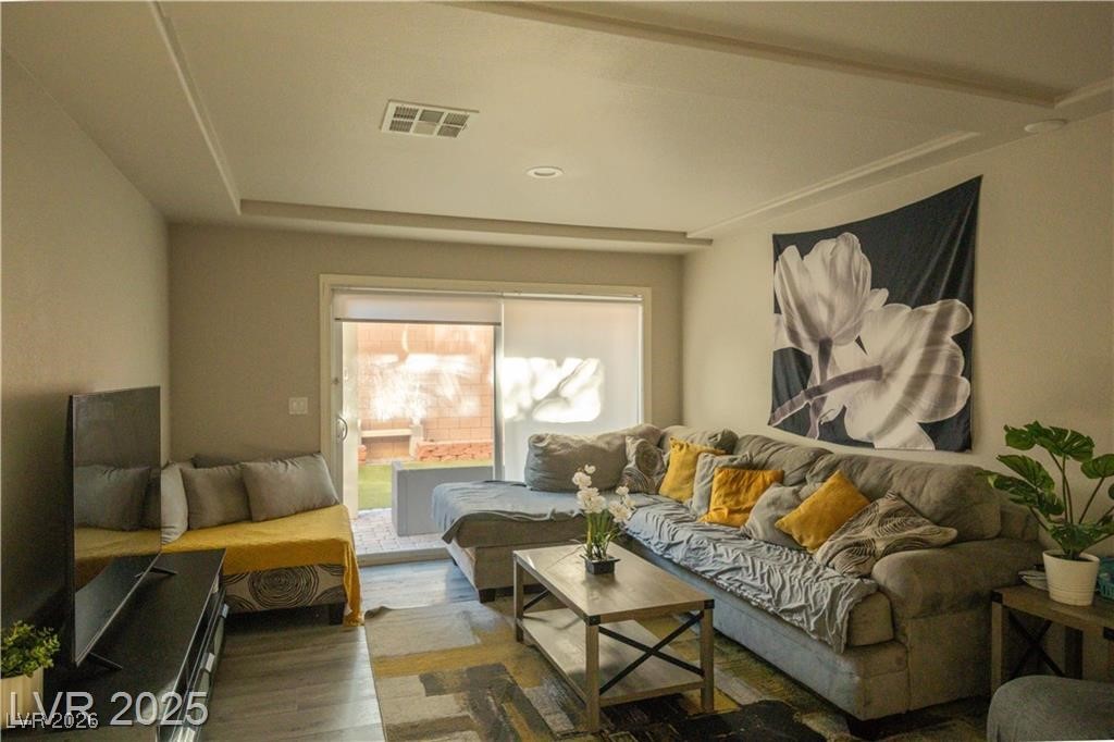 8525 Silver Coast Street