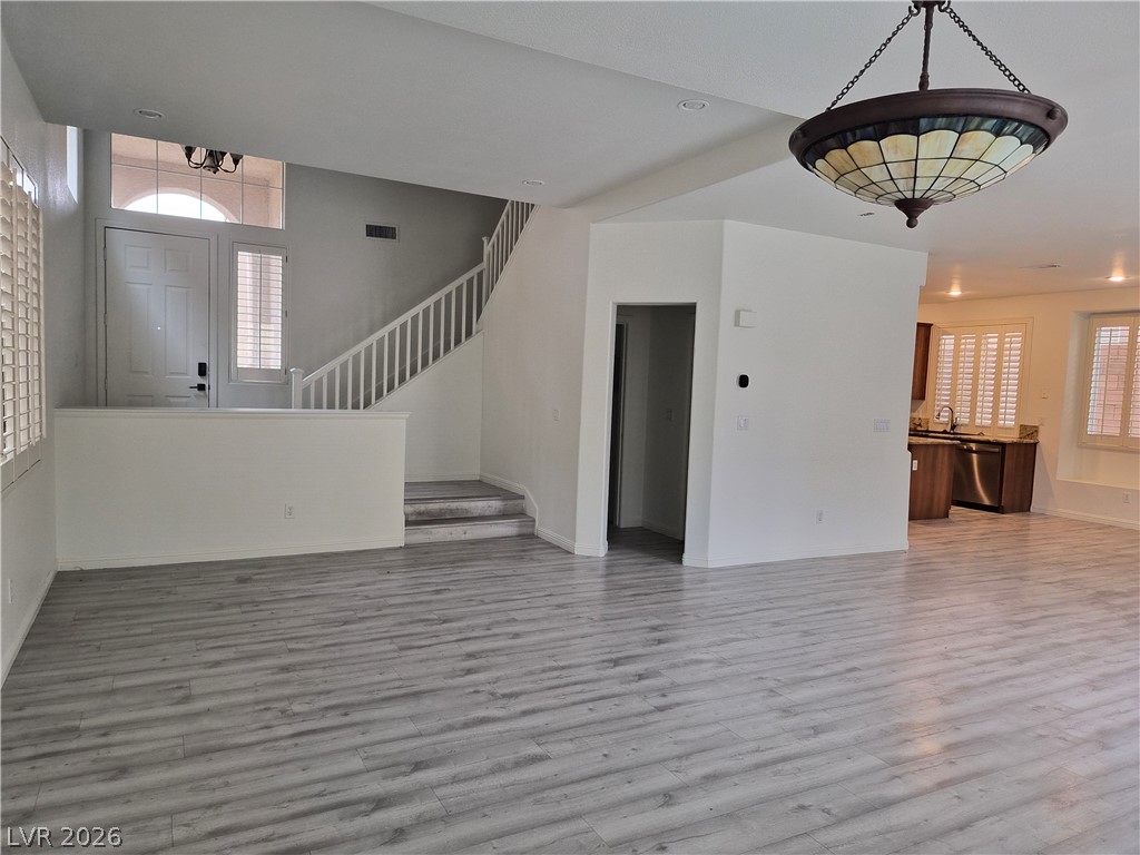 340 Summer Palace Way