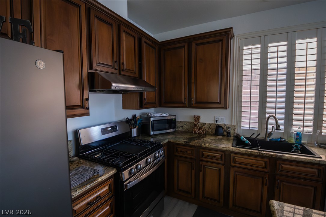 340 Summer Palace Way