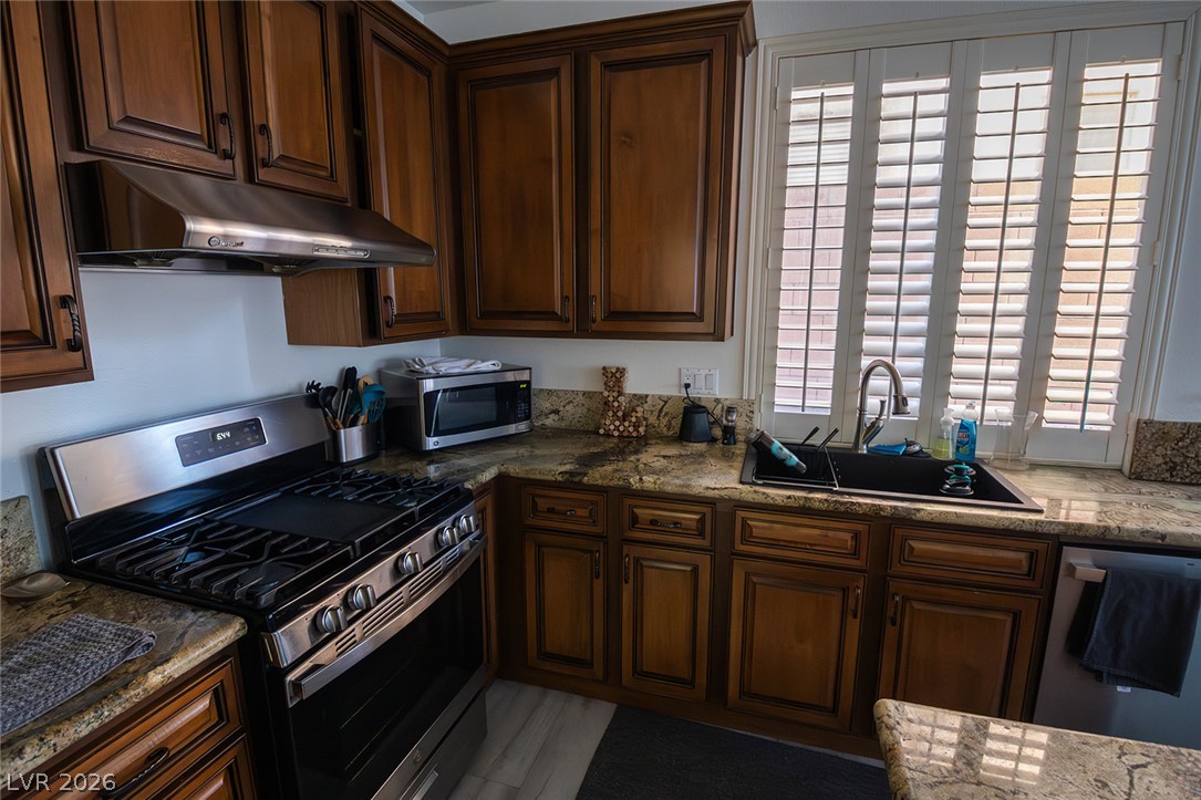 340 Summer Palace Way