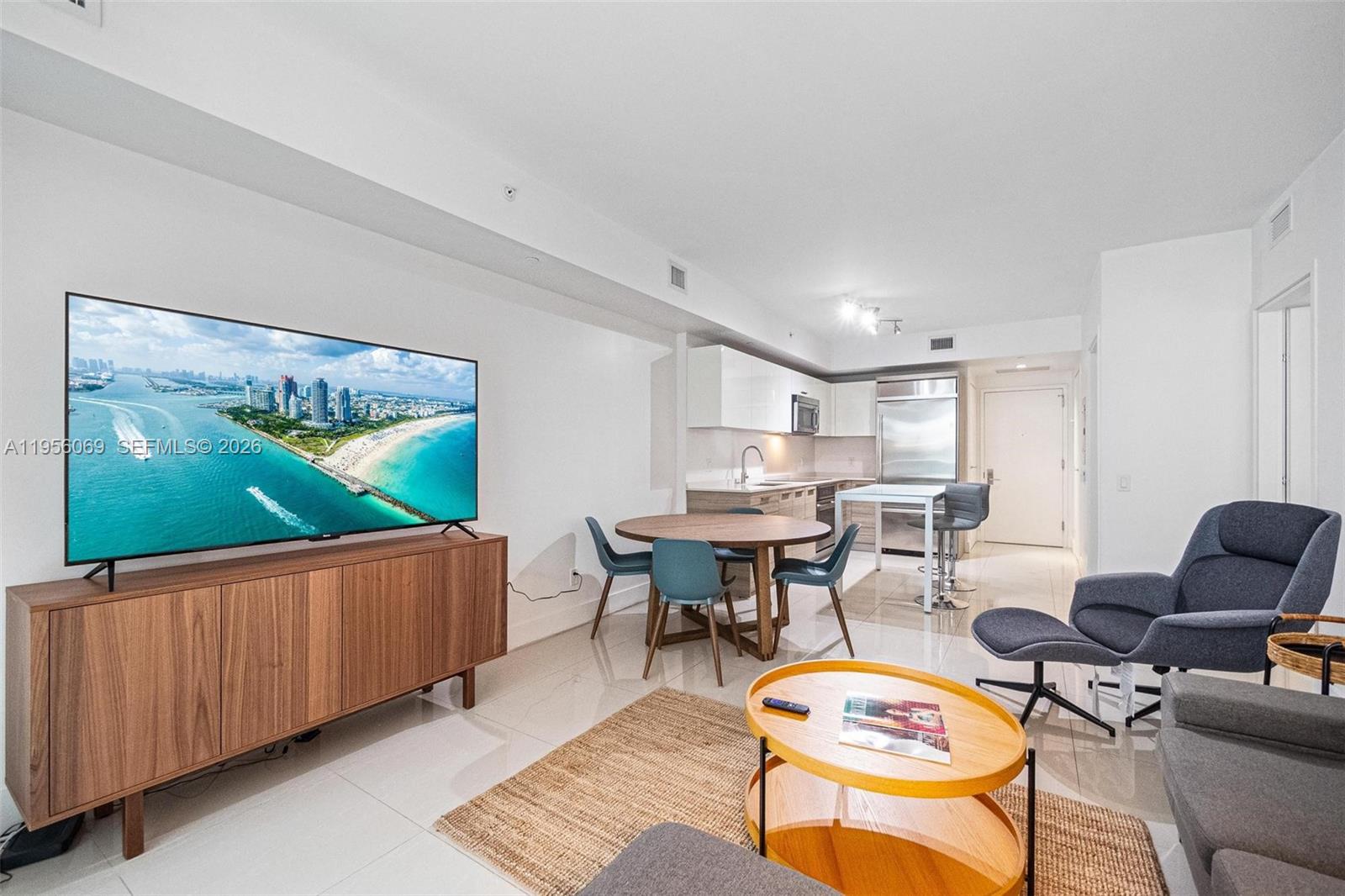1300 Brickell Bay Dr # 700