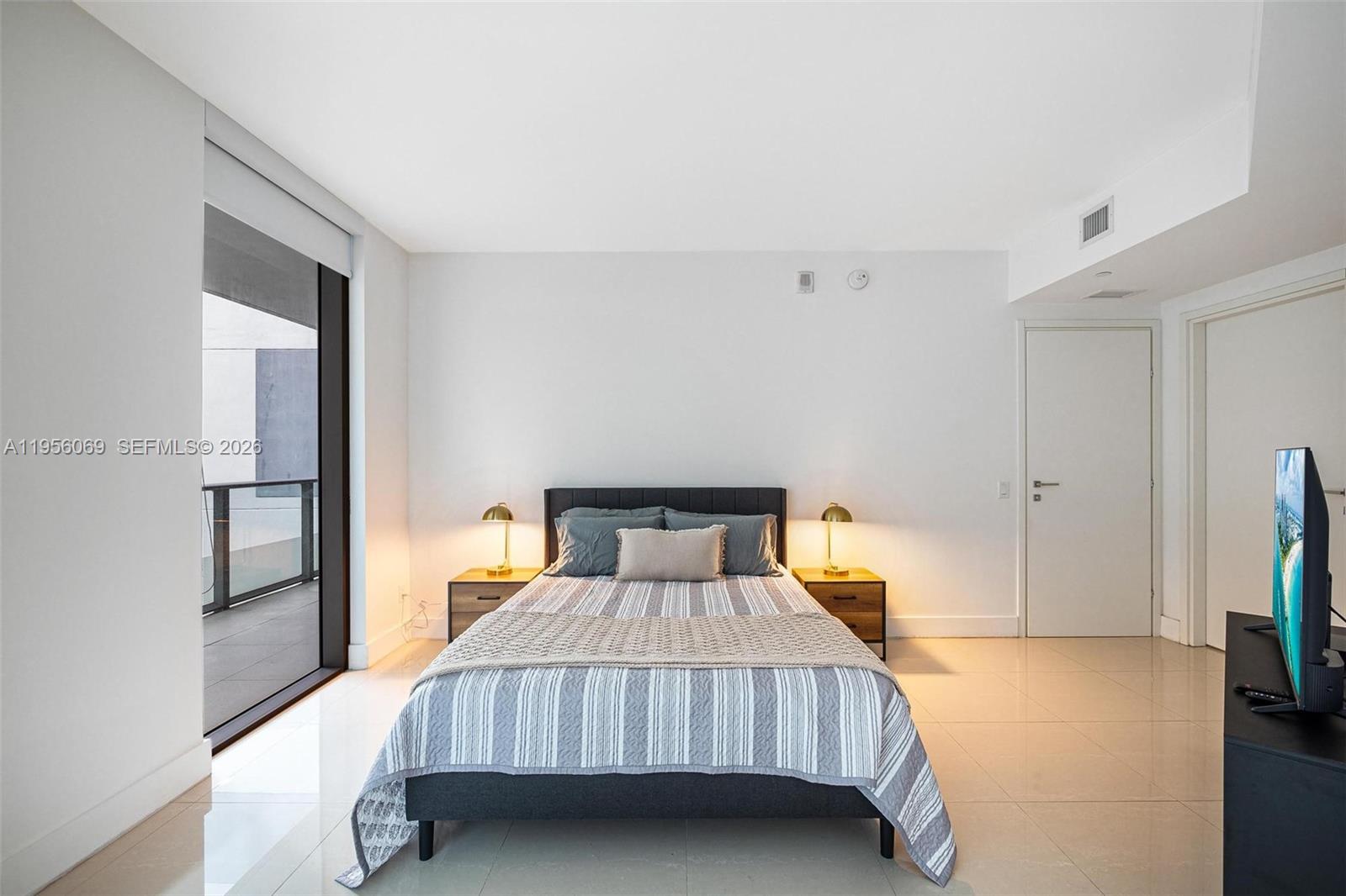 1300 Brickell Bay Dr # 700