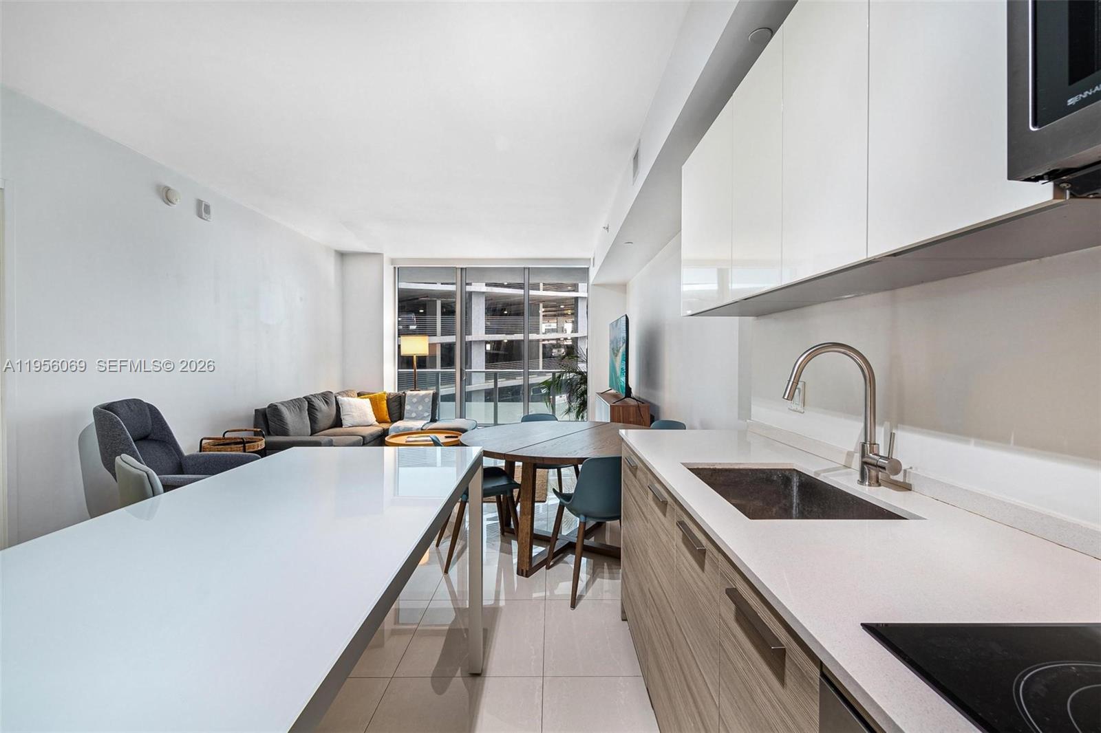 1300 Brickell Bay Dr # 700