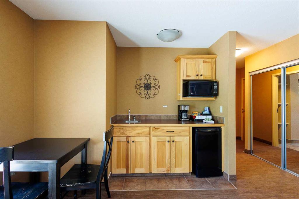 505 & 506, 401 4 Street Unit: 505 & 506
