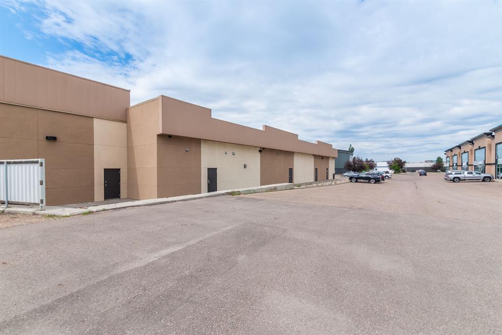 2020 Strachan Road SE Unit: 1/3