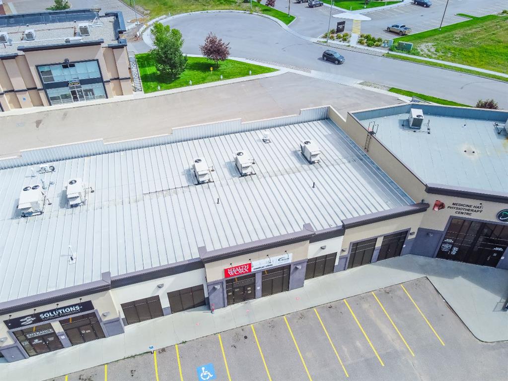 2020 Strachan Road SE Unit: 1/3