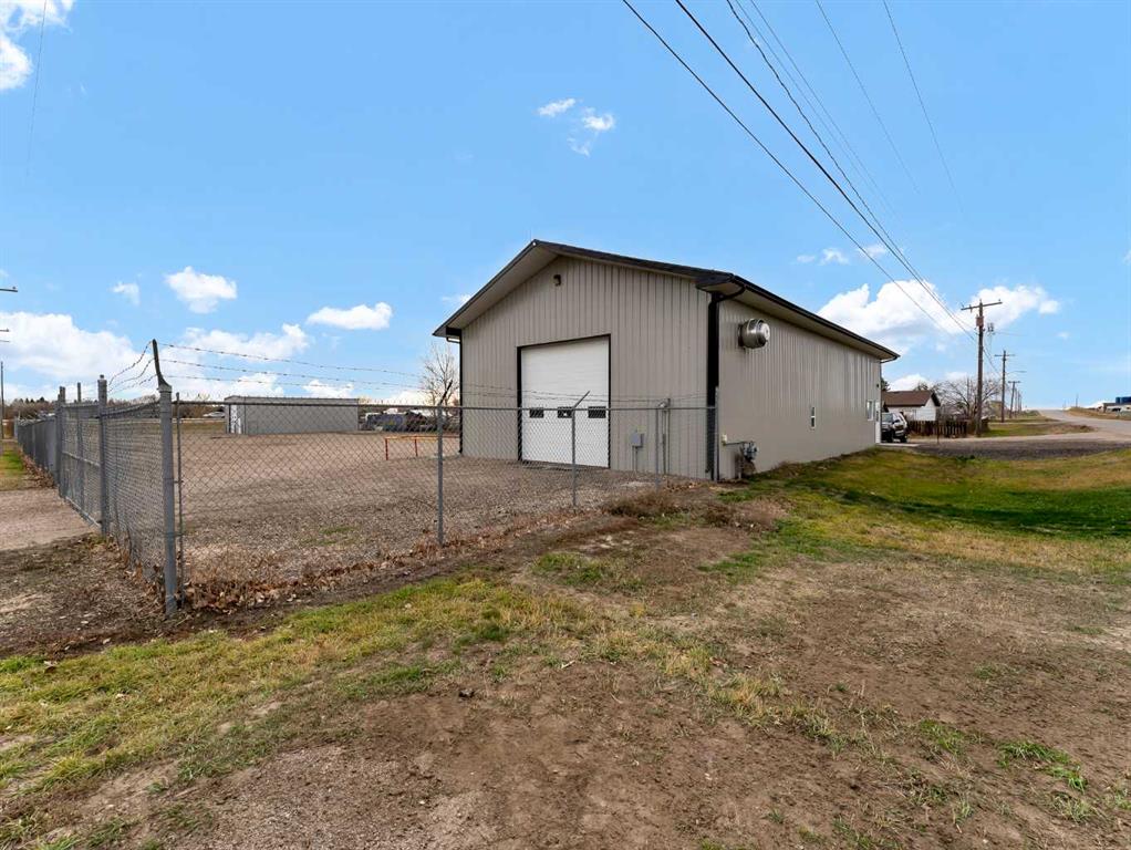 1006 2 Avenue