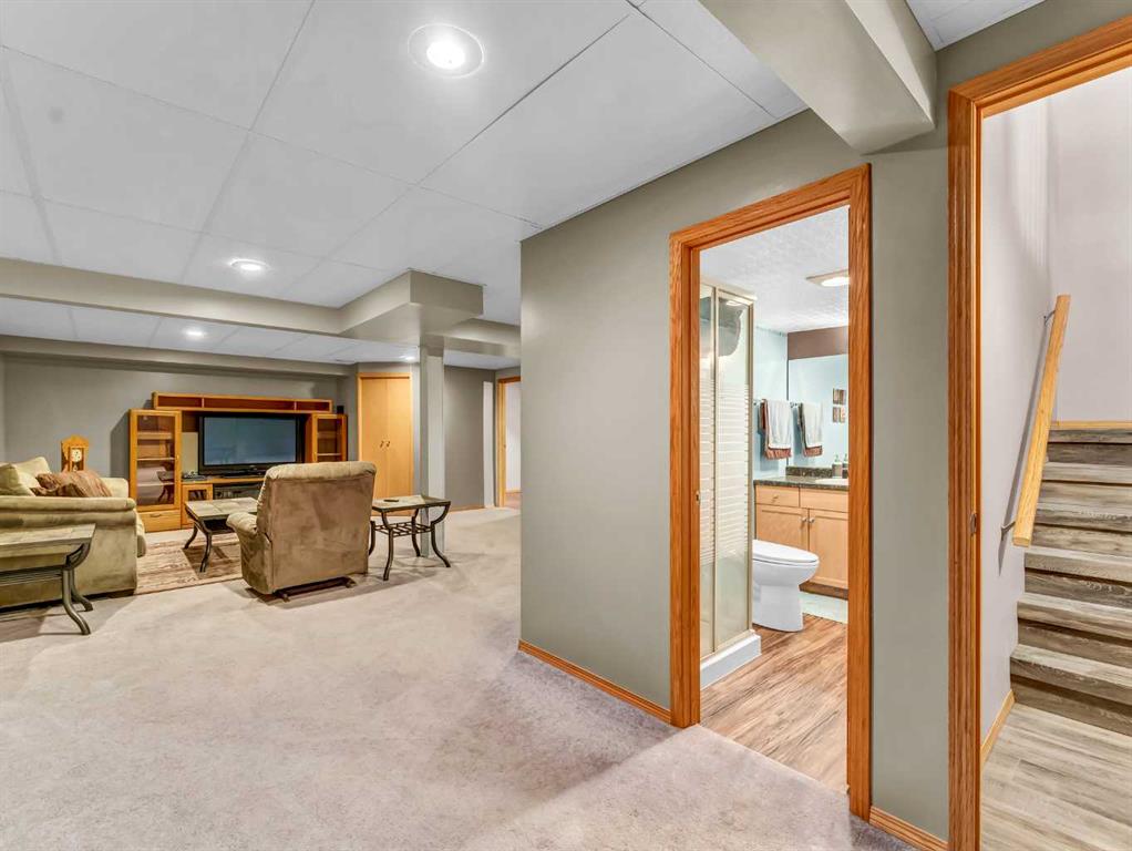 4 Redwood Court SE