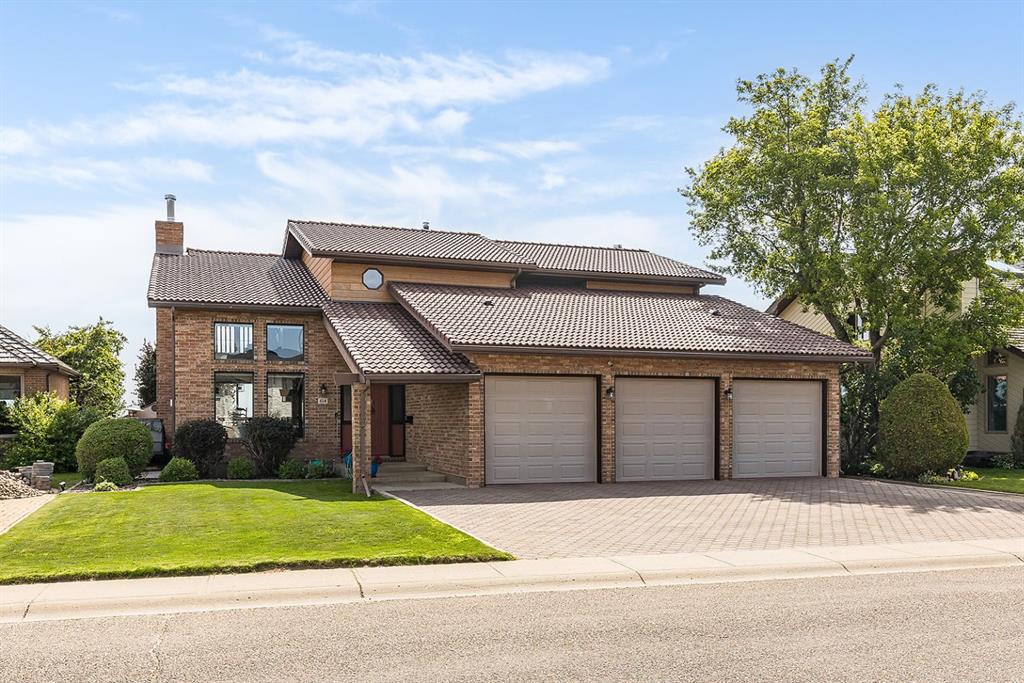 614 Ross Glen Drive SE