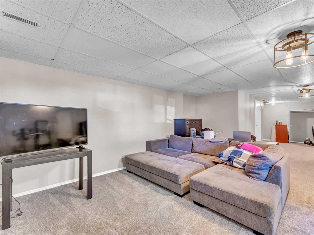 165 South Ridge Drive SE Unit: 101
