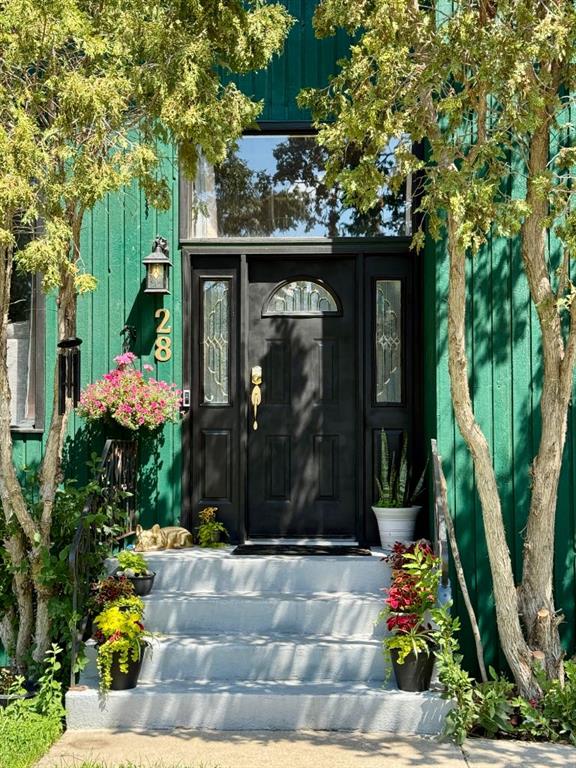 28 Noble Court SW