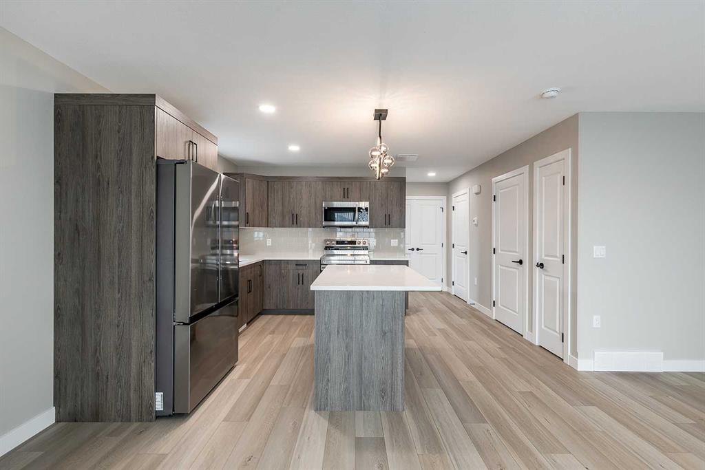 188 Somerset Way SE Unit: 1-4