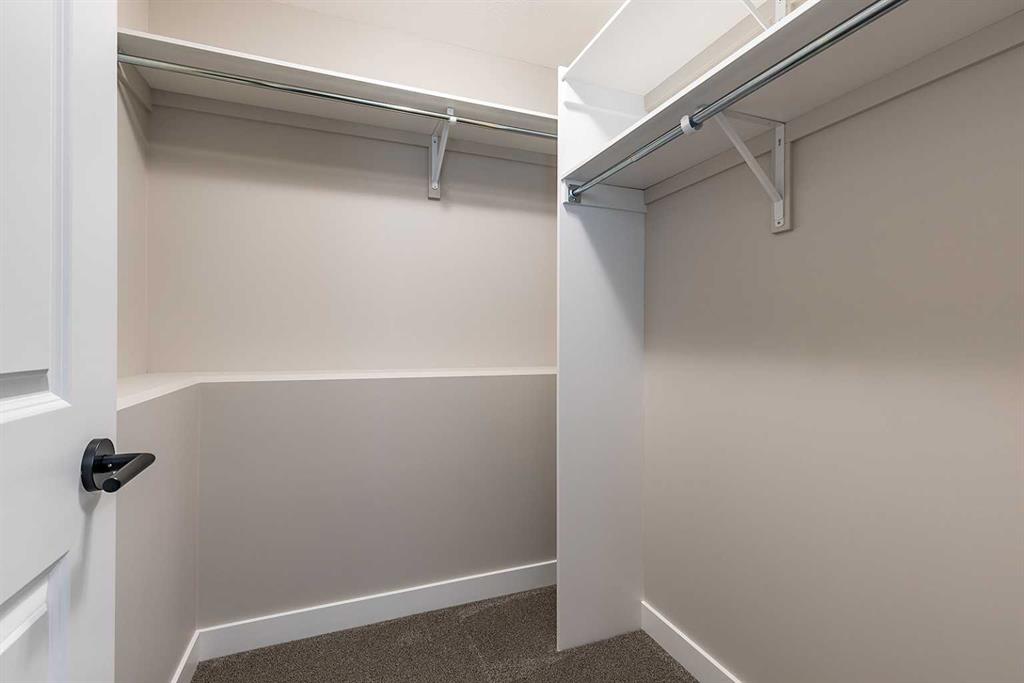 188 Somerset Way SE Unit: 1-4