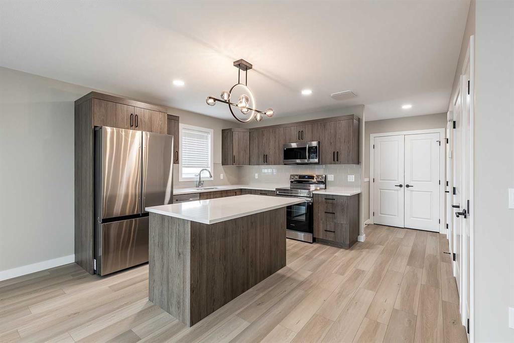 188 Somerset Way SE Unit: 1-4