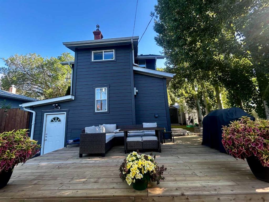 60 9 Street SW