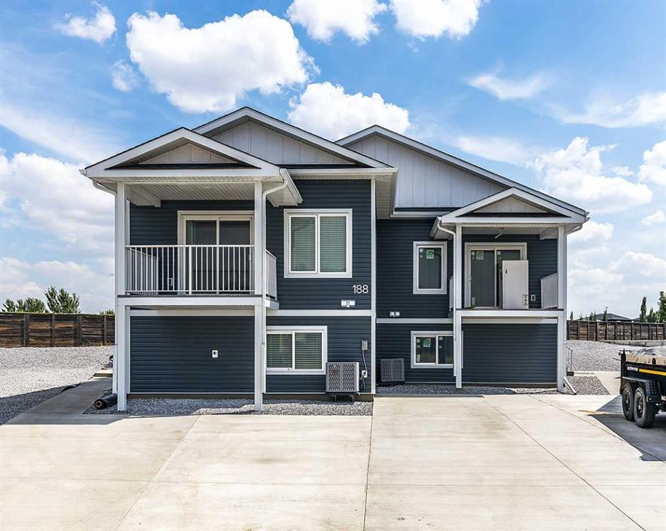 192 Somerset Way SE Unit: 1-4