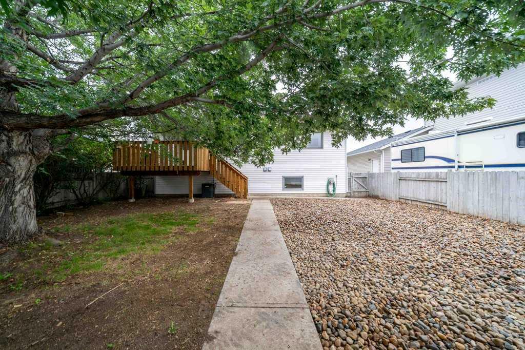 512 Hemingway Crescent NE