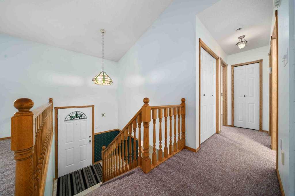 512 Hemingway Crescent NE