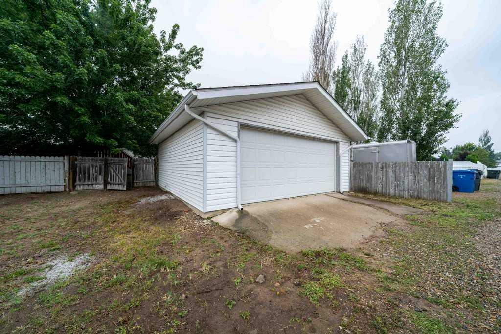 512 Hemingway Crescent NE