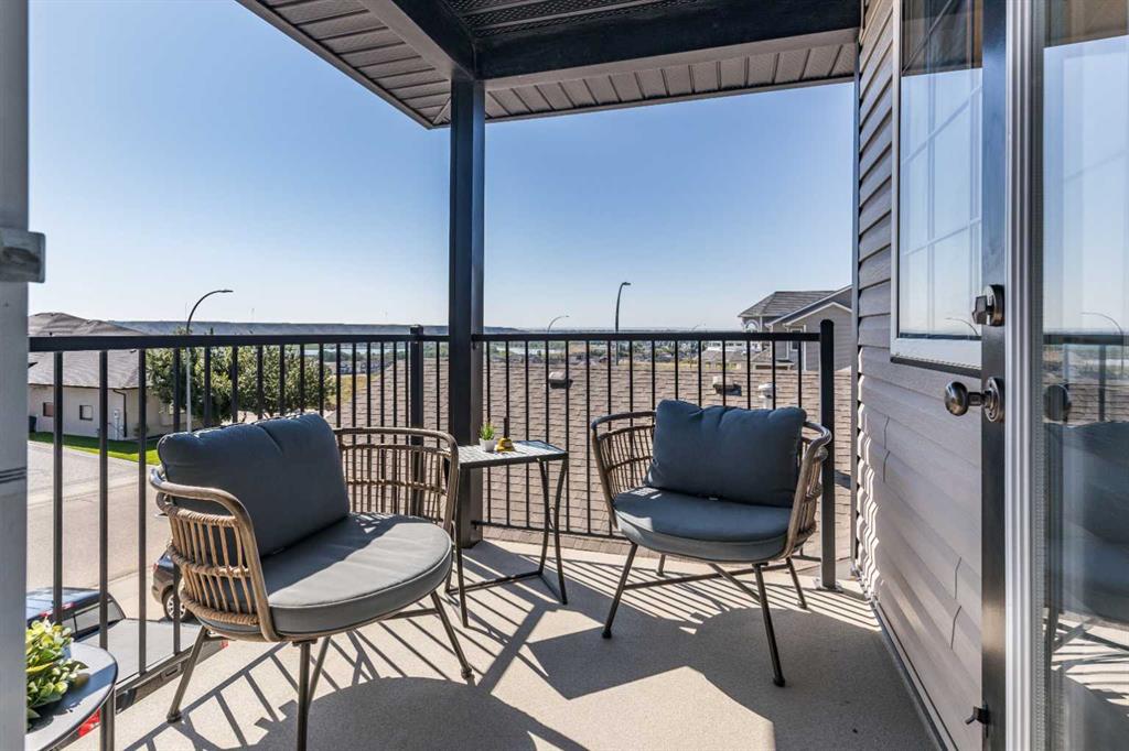 84 Terrace View NE