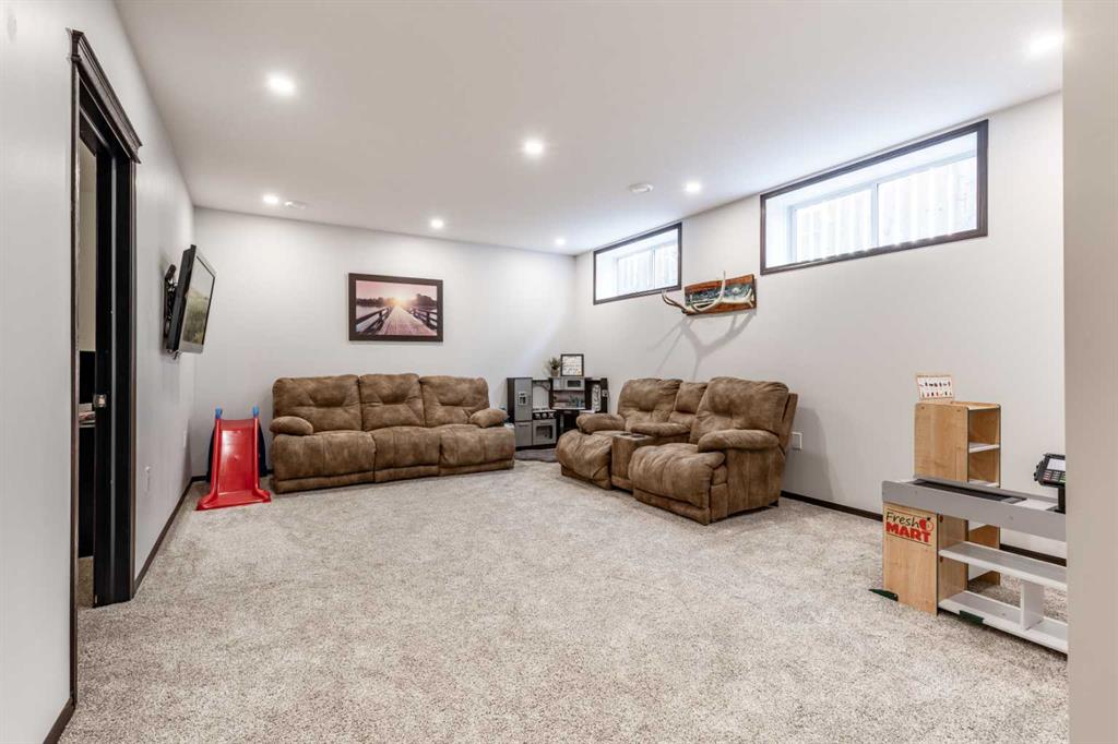 84 Terrace View NE