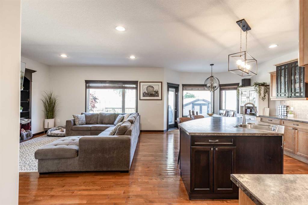 84 Terrace View NE