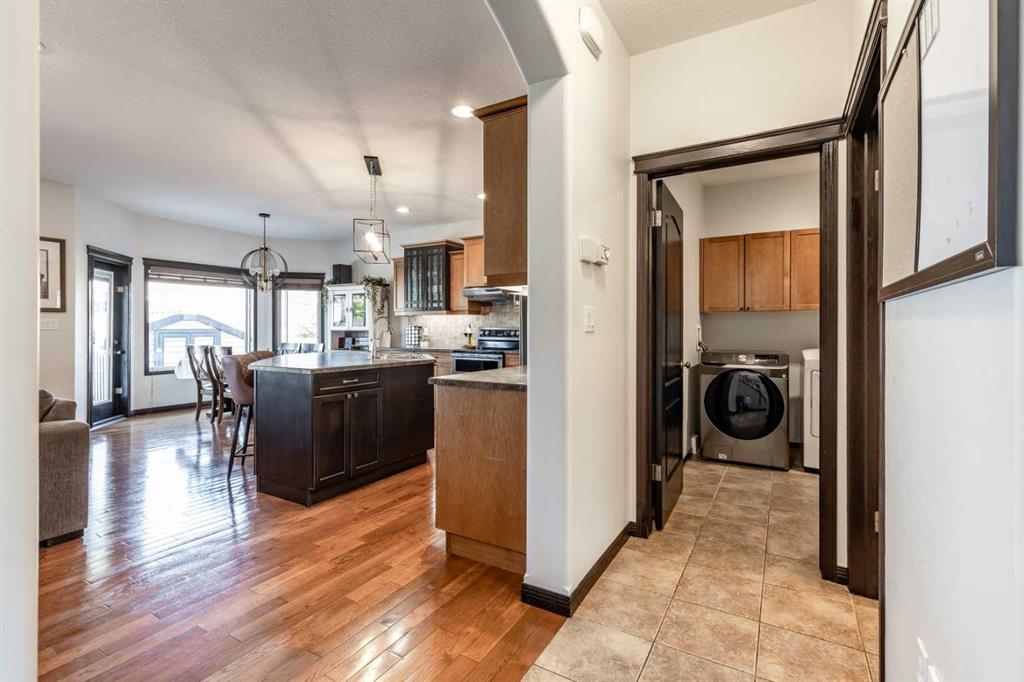 84 Terrace View NE