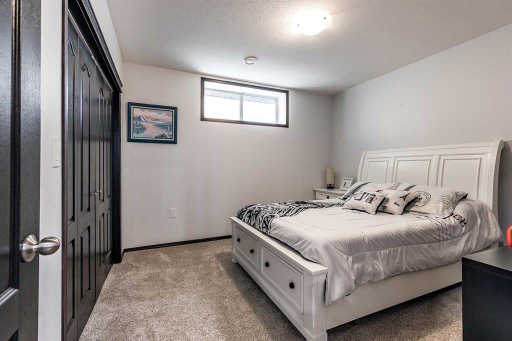 84 Terrace View NE