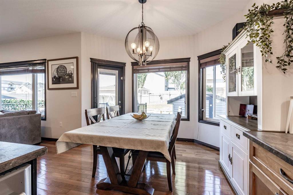 84 Terrace View NE