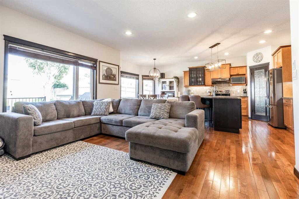 84 Terrace View NE