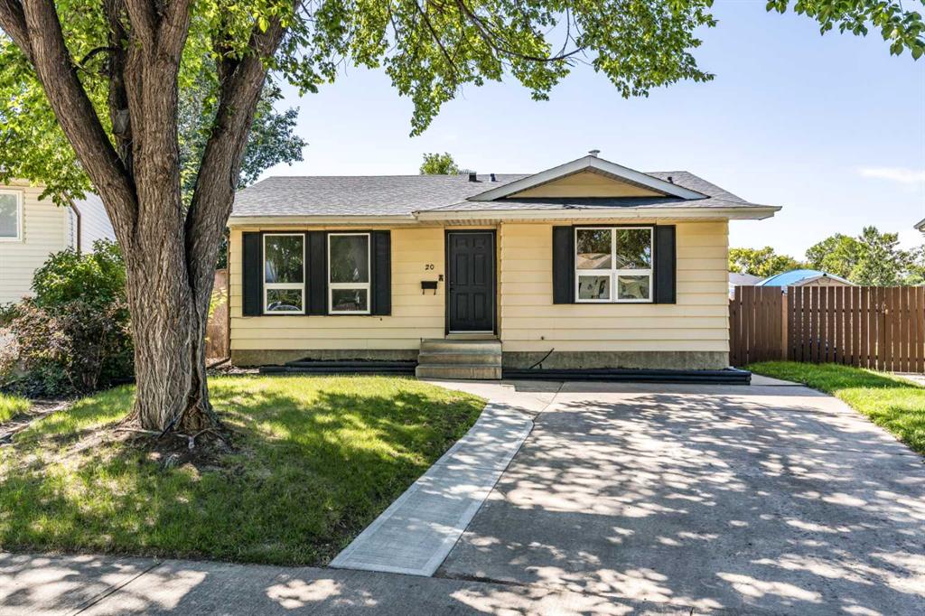 20 Rossland Bay SE