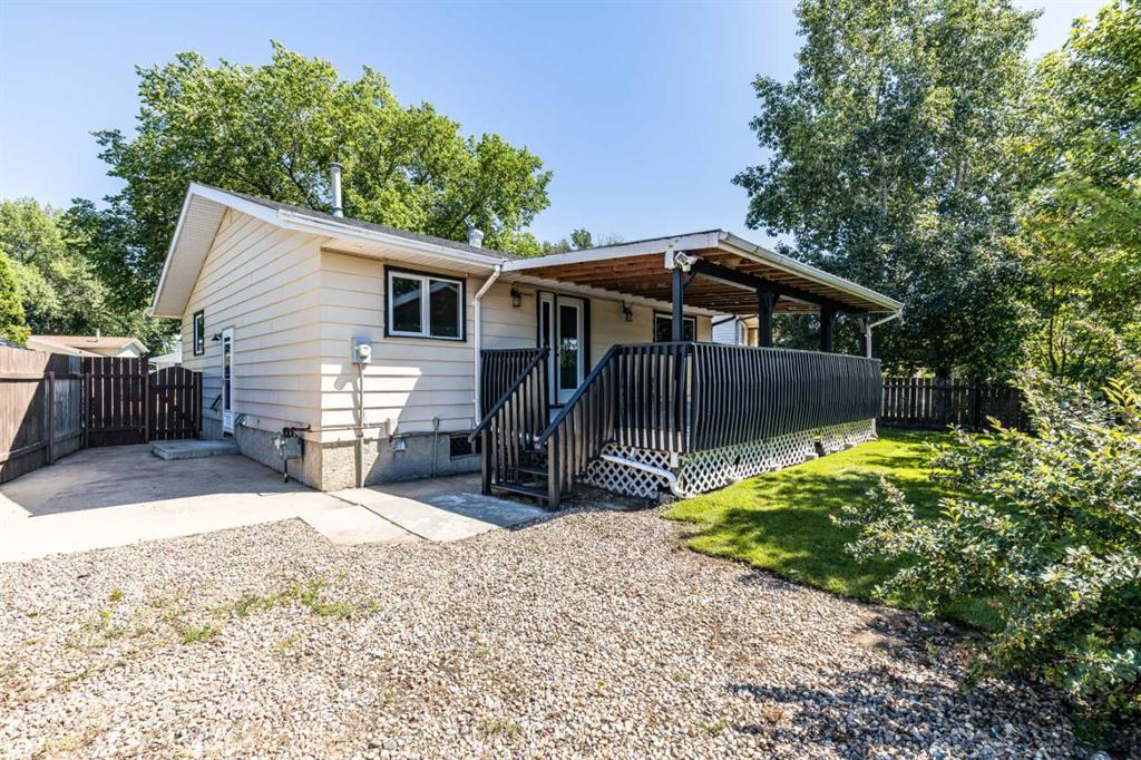 20 Rossland Bay SE