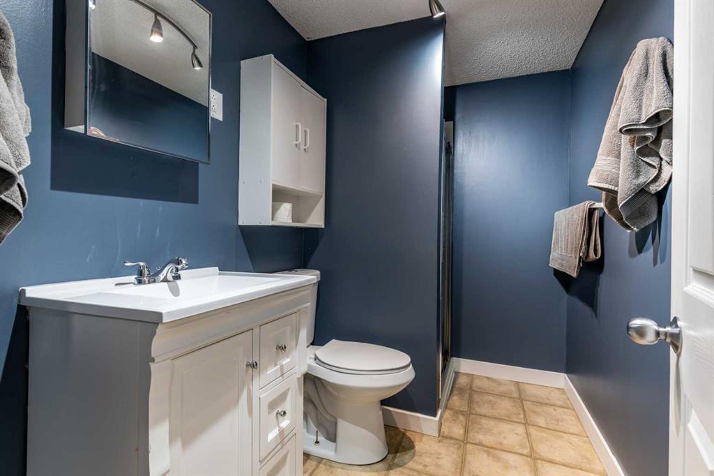 20 Rossland Bay SE