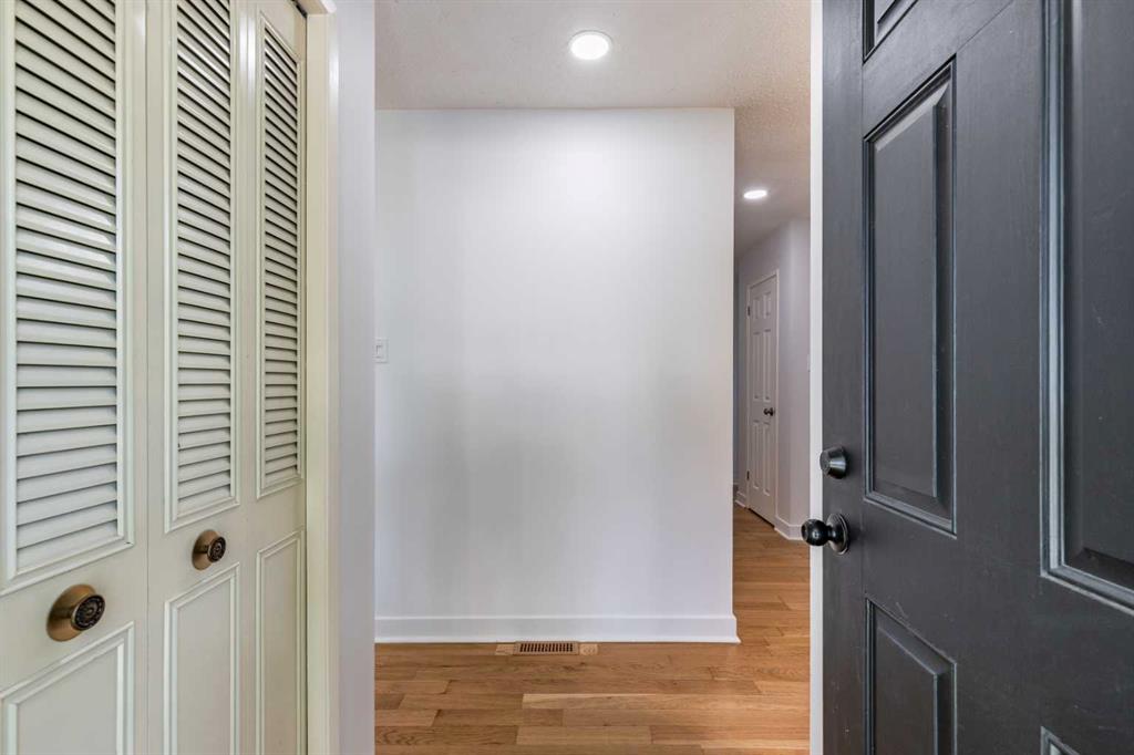 20 Rossland Bay SE
