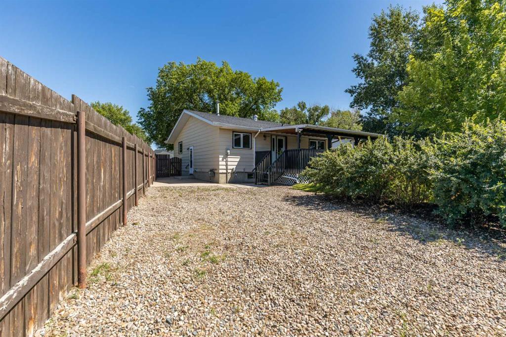 20 Rossland Bay SE