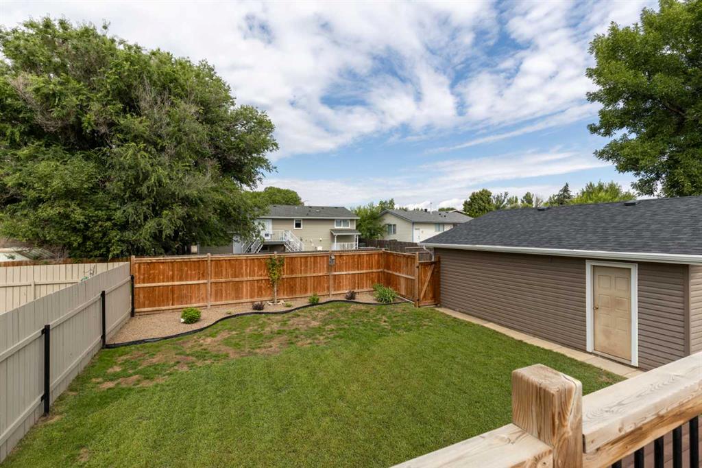 83 Ross Glen Crescent SE