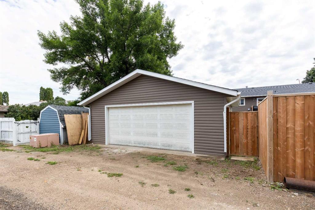 83 Ross Glen Crescent SE
